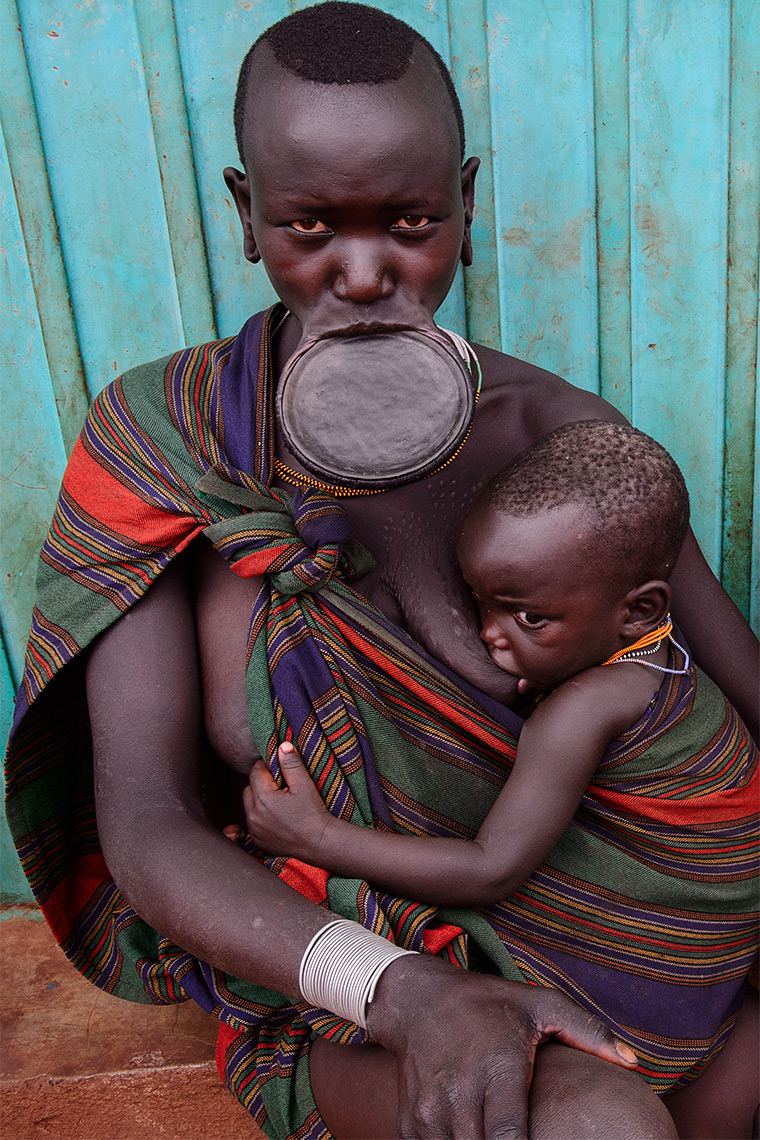 Suri_tribe-woman-with-lipplate-Surma-Tribe-Ethiopia