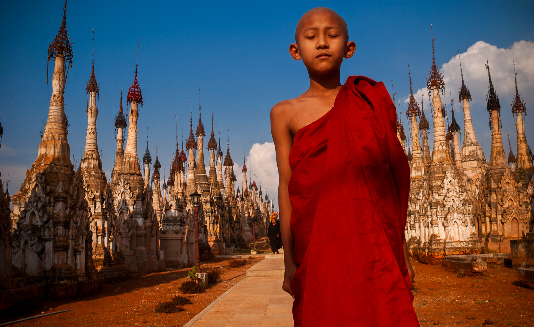 young-buddhist-monk-in-kekku-burma-myanmar